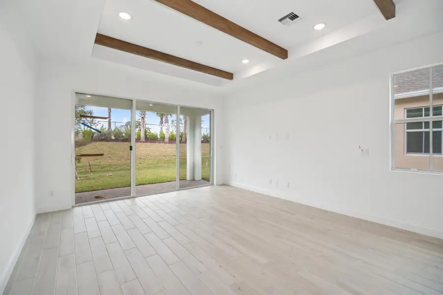 Spacious, unfurnished interior of a new home in , Port St. Lucie (Image 13).