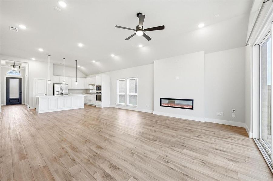 Spacious, unfurnished interior of a new home in , Little Elm (Image 13).