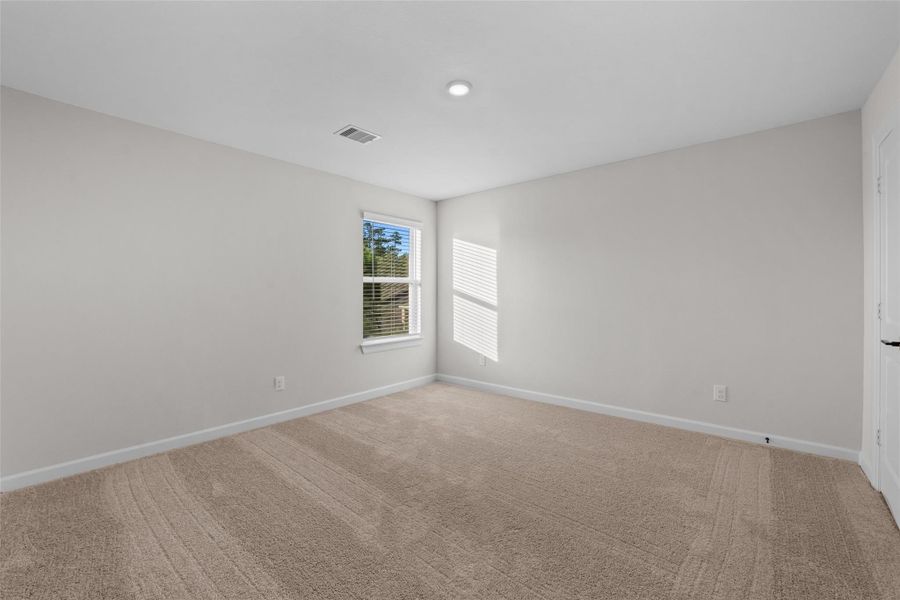 Spacious, unfurnished interior of a new home in Wedgewood Forest, Conroe (Image 10). Spacious, unfurnished interior of a new home in Wedgewood Forest, Conroe (Image 10).