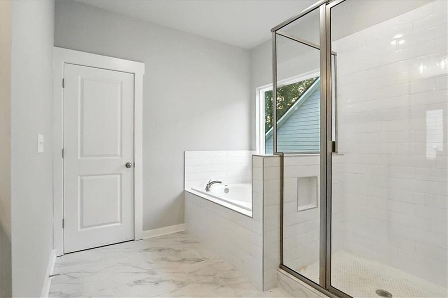 Furnished interior view inside a new home in , Jefferson (Image 16).