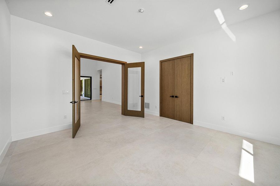 Exterior details and patio area of a home in , Wellington (Image 29).