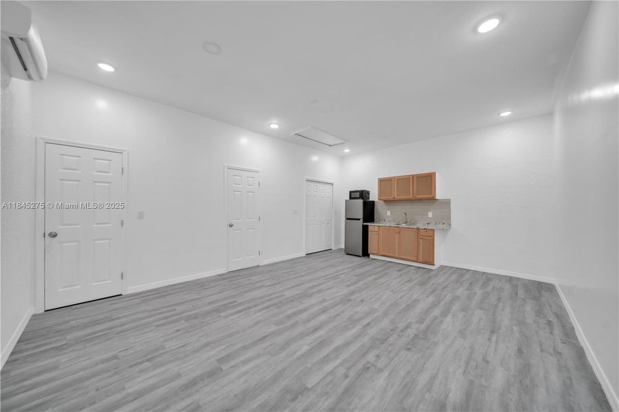 Image 37 of a home in .