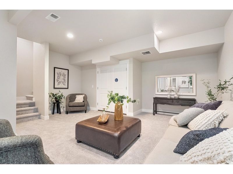 Furnished interior view inside a new home in Vernazza, Windsor (Image 27).