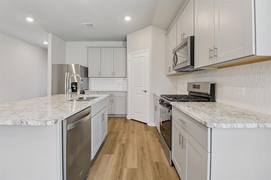 Photo is not of the actual home, but is an inspirational photo of builder’s model home and may depict options, furnishings, and/or decorator features that are not included. Photo is not of the actual home, but is an inspirational photo of builder’s model home and may depict options, furnishings, and/or decorator features that are not included.