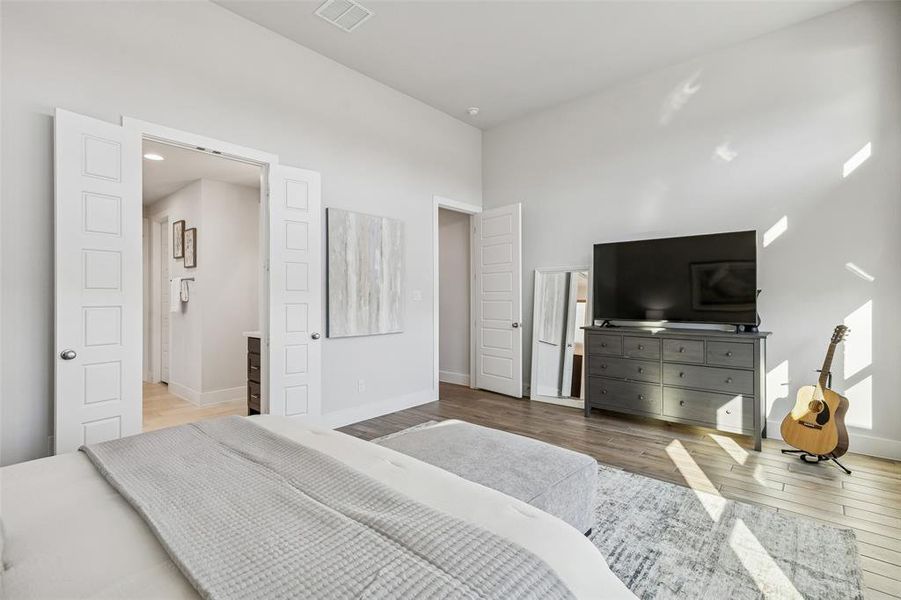 Furnished interior view inside a new home in , McKinney (Image 36). Furnished interior view inside a new home in , McKinney (Image 36).