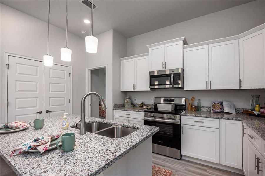 Furnished interior view inside a new home in Savannah Station, Alachua (Image 15).