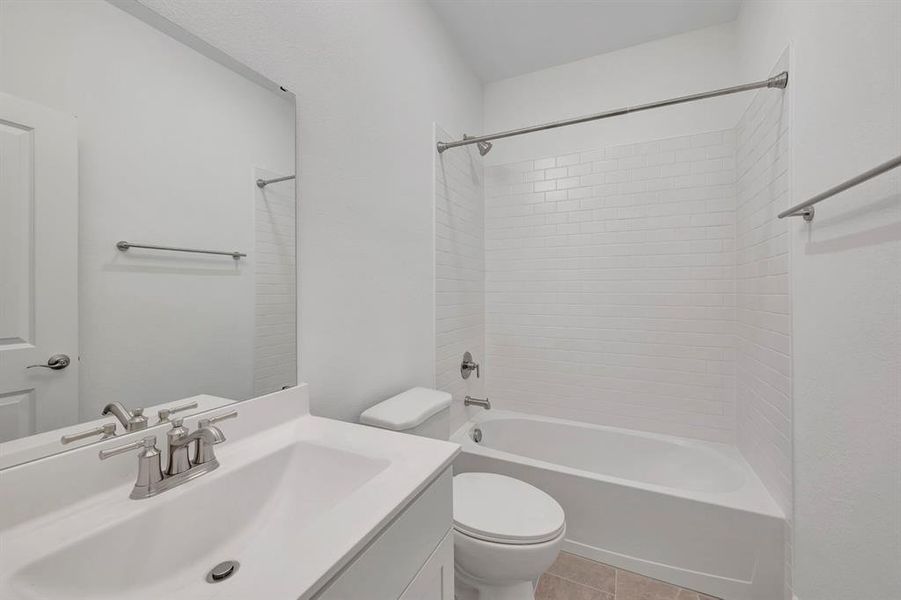 Furnished interior view inside a new home in Heritage Ranch, Sherman (Image 16).