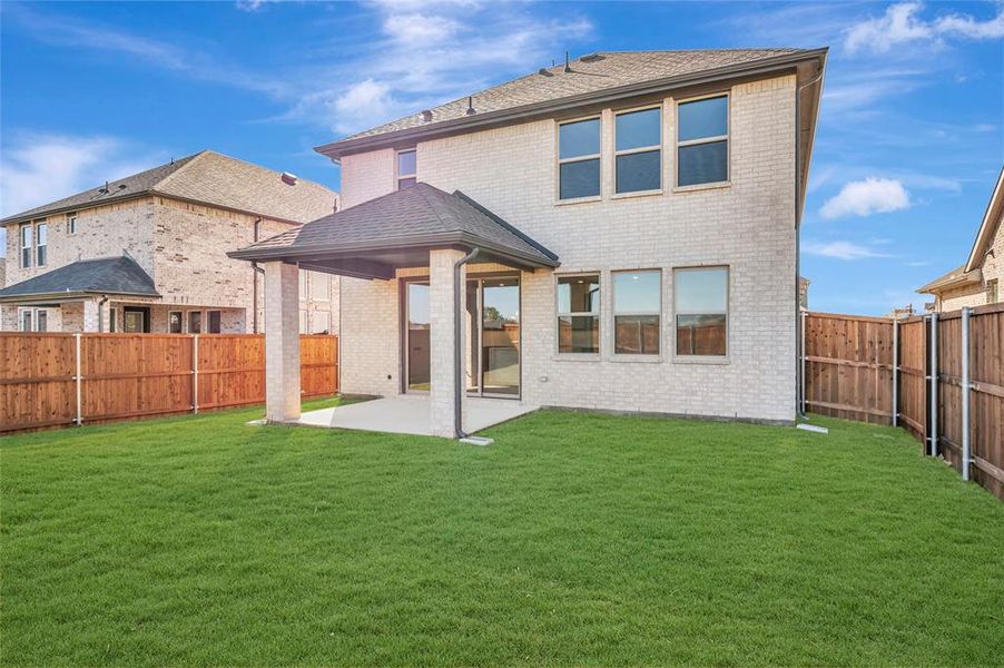 Exterior details and patio area of a home in Heritage Ranch, Sherman (Image 2). Exterior details and patio area of a home in Heritage Ranch, Sherman (Image 2).
