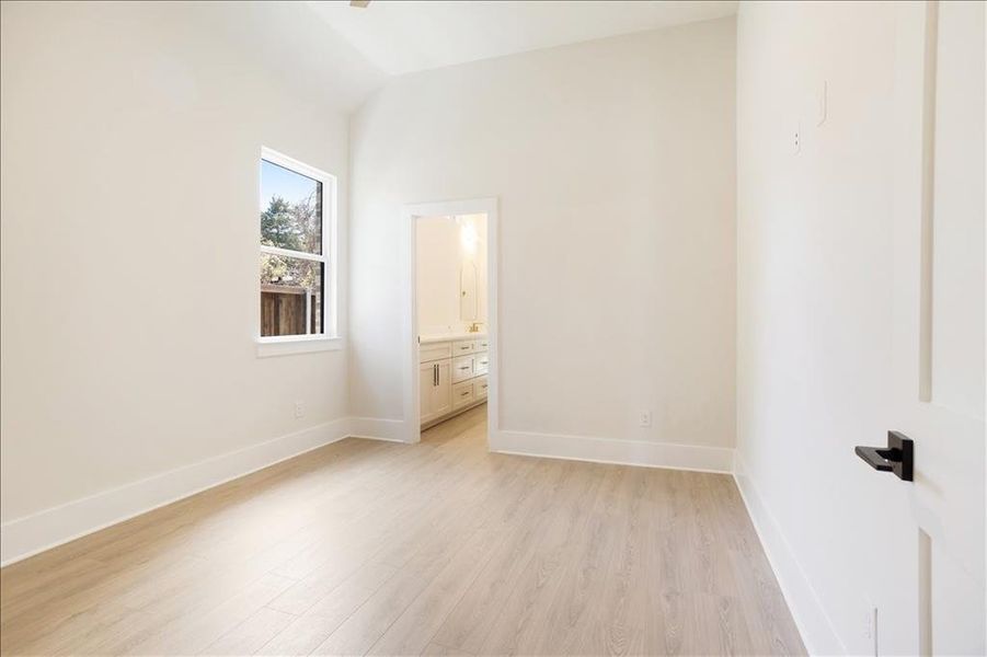 Spacious, unfurnished interior of a new home in , Pottsboro (Image 27).