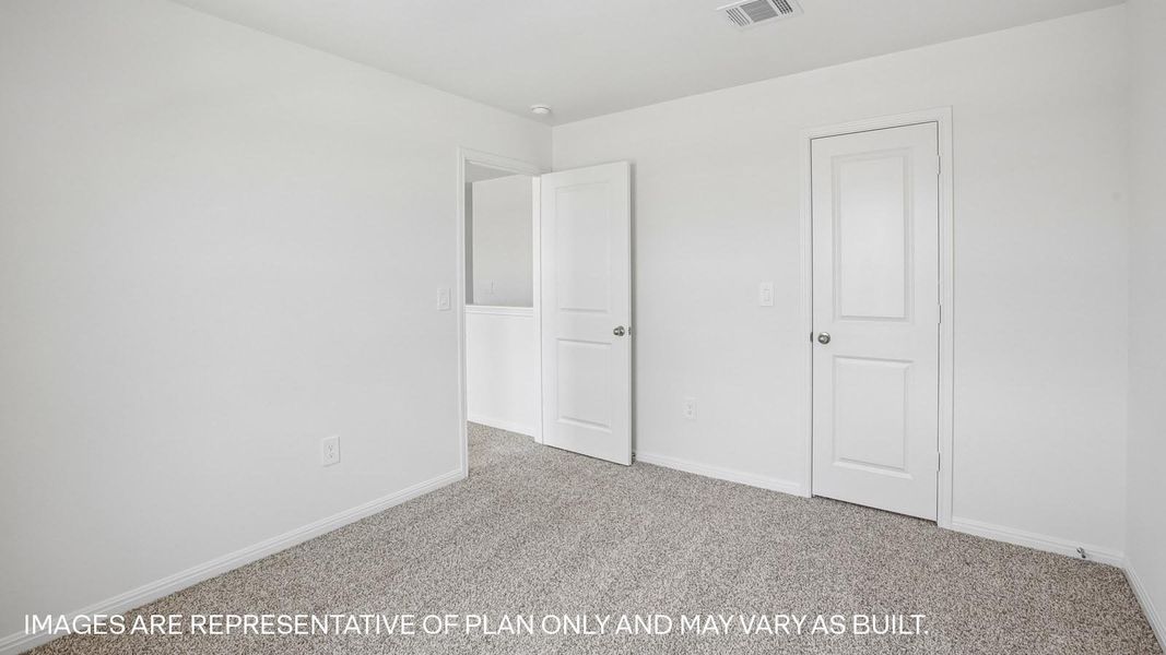 Representative unfurnished interior of a home built from the The Hanna by D.R. Horton in Bar W Ranch, Leander (Image 31).