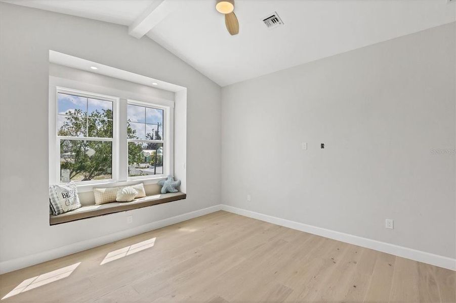 Spacious, unfurnished interior of a new home in , Englewood (Image 44).