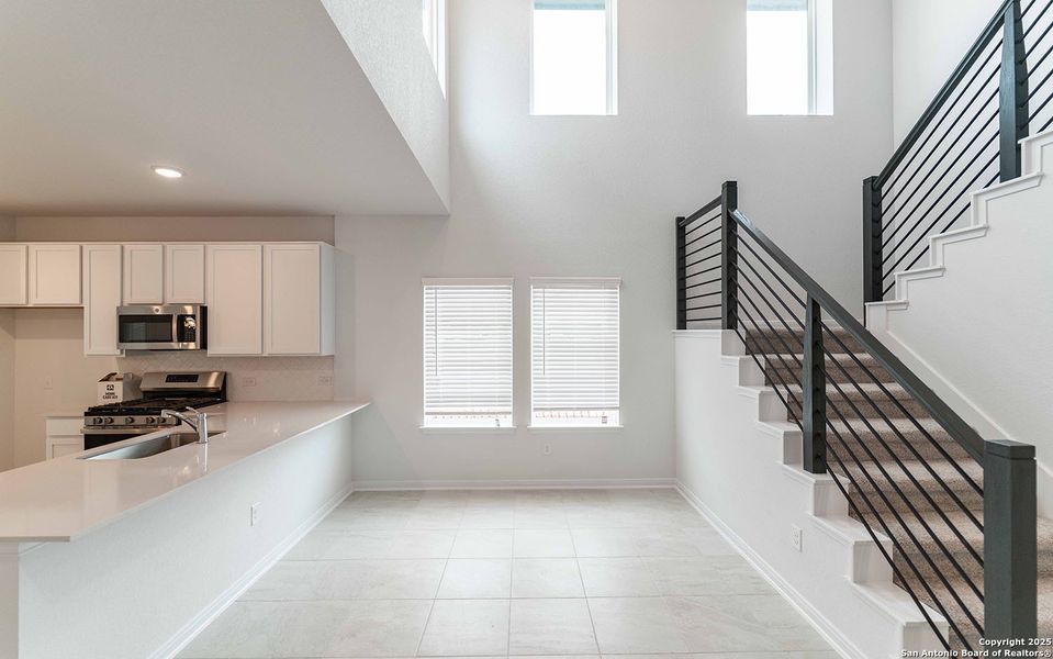 Spacious, unfurnished interior of a new home in Red Hawk Landing, San Antonio (Image 12).