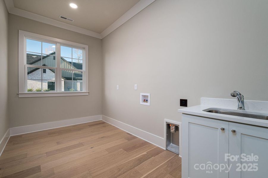 Spacious, unfurnished interior of a new home in , Belmont (Image 23).