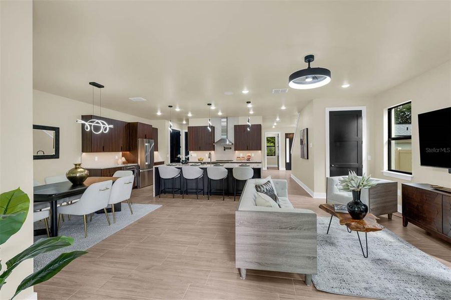 Furnished interior view inside a new home in , Orlando (Image 36).