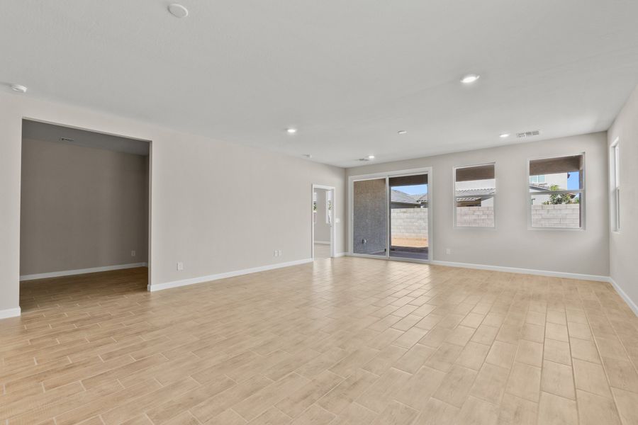 4br New Home in Surprise, AZ.  - Slide 9