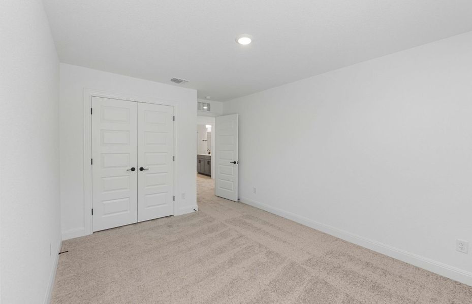 Spacious, unfurnished interior of a new home in Lagos, Manor (Image 48).