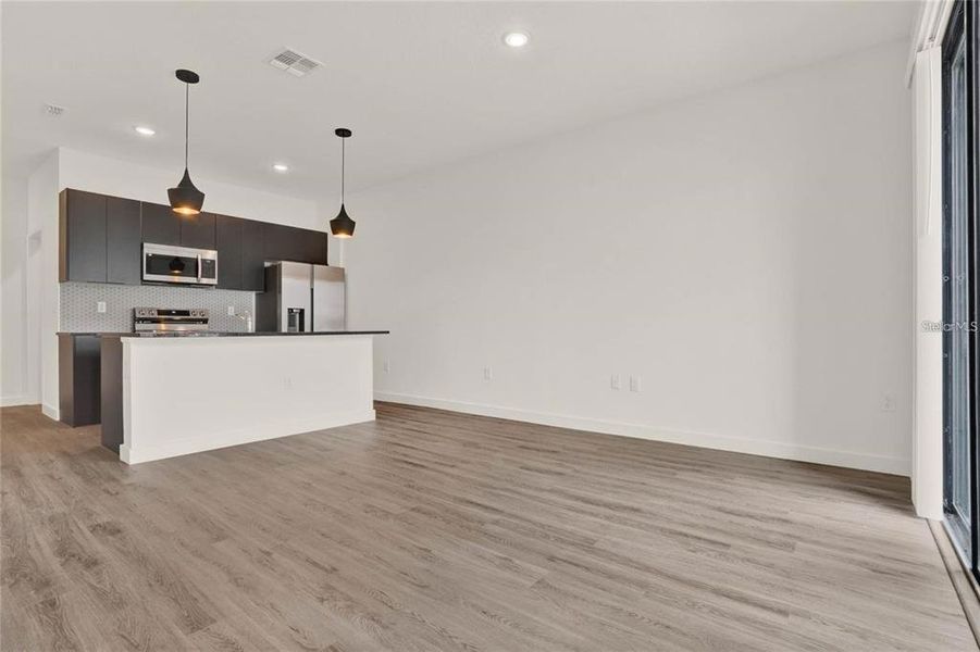 Spacious, unfurnished interior of a new home in , Kissimmee (Image 18).
