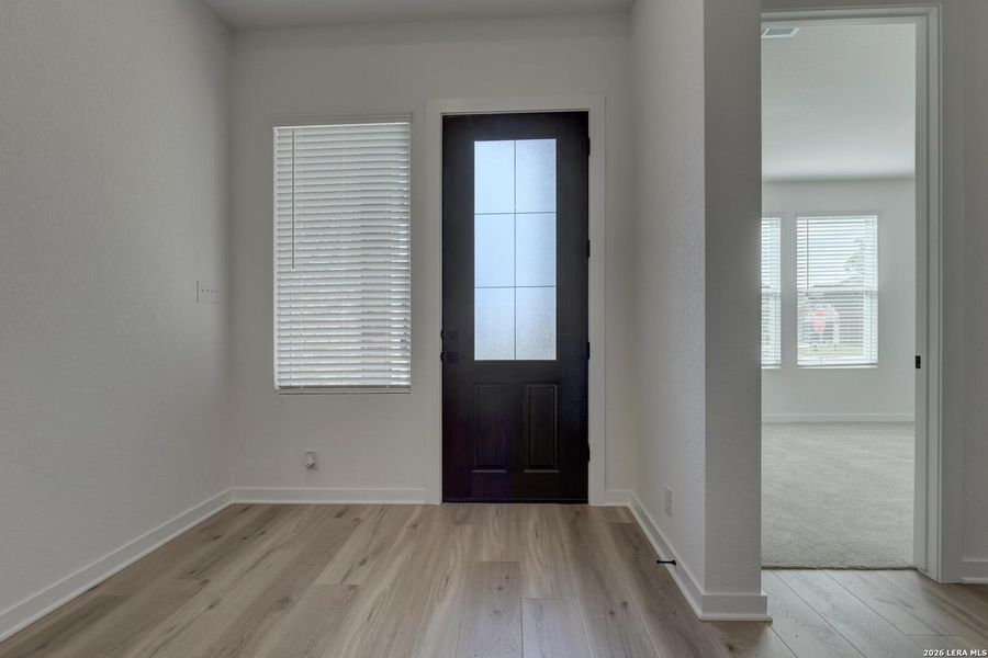 Spacious, unfurnished interior of a new home in Saddlebrook Ranch, Schertz (Image 23).