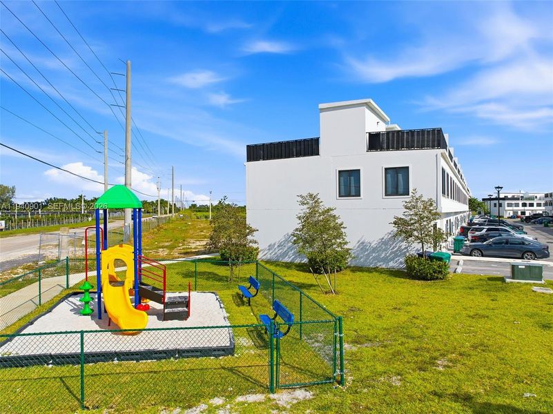 Community amenities in , Homestead (Image 34).