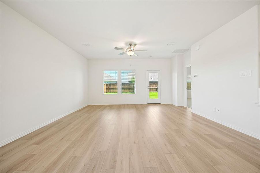 Photo is not of the actual home, but is an inspirational photo of builder’s model home and may depict options, furnishings, and/or decorator features that are not included. Photo is not of the actual home, but is an inspirational photo of builder’s model home and may depict options, furnishings, and/or decorator features that are not included.