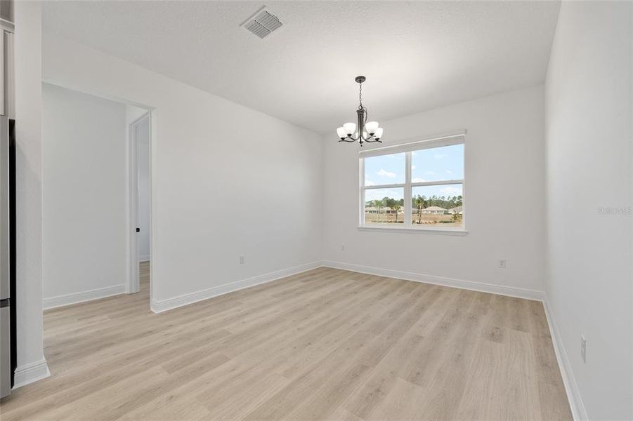 Spacious, unfurnished interior of a new home in , Ocala (Image 28).