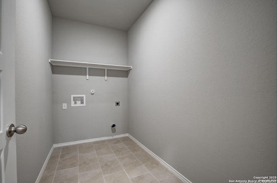 Image 16 of a home in Horizon Pointe.