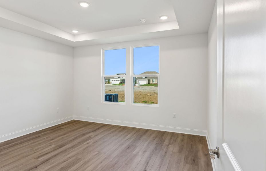 Spacious, unfurnished interior of a new home in Del Webb Southern Harmony, Murfreesboro (Image 31).