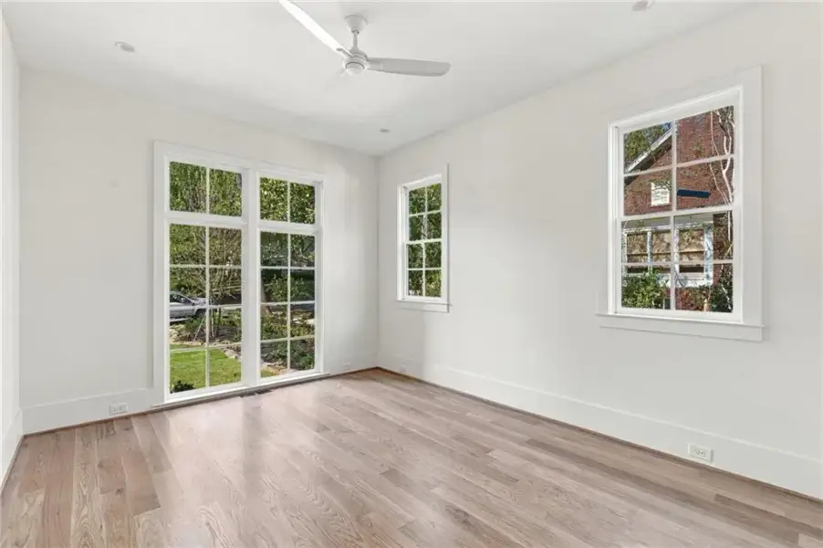 Spacious, unfurnished interior of a new home in , Atlanta (Image 25).