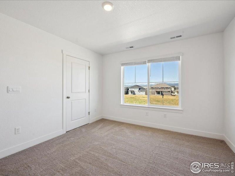 Spacious, unfurnished interior of a new home in Vantage, Berthoud (Image 22).