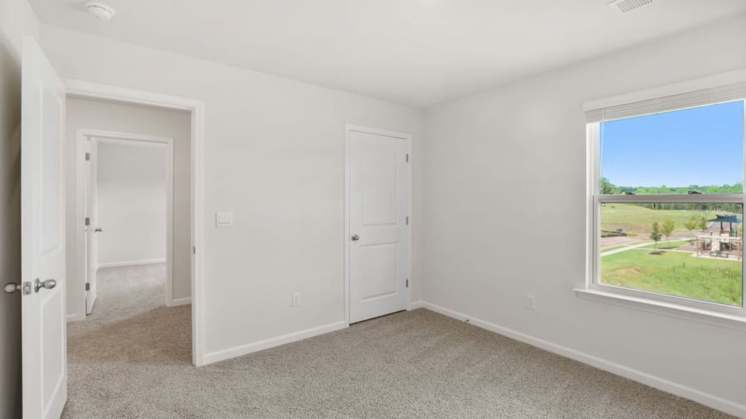 Spacious, unfurnished interior of a new home in Seneca Falls, Seneca (Image 29).