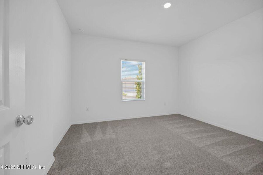 Spacious, unfurnished interior of a new home in Coopers Meadow, Jacksonville (Image 16).