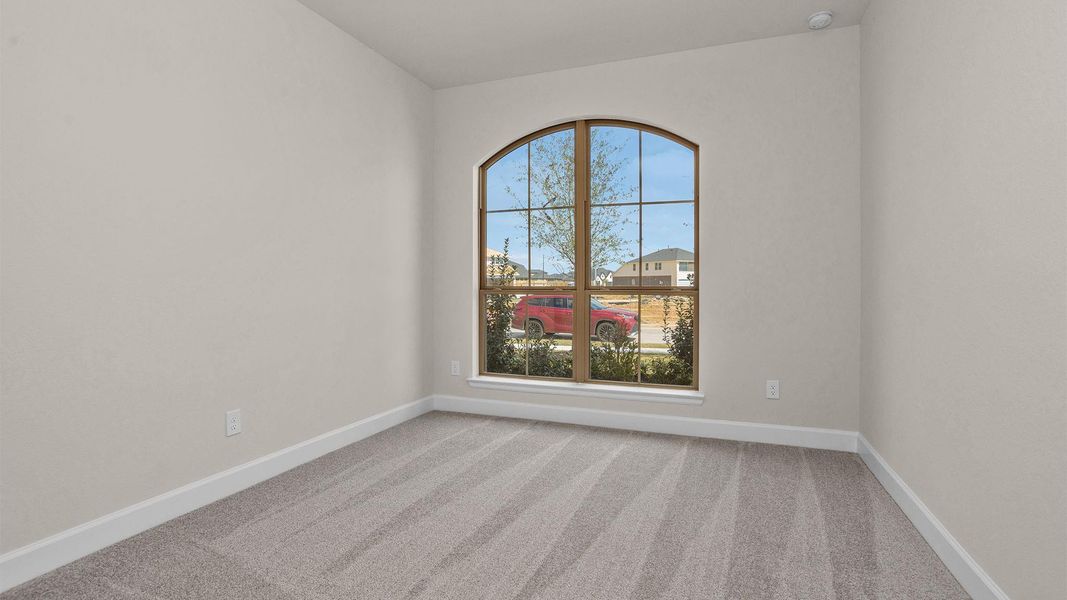 Spacious, unfurnished interior of a new home in Cross Creek West, Fulshear (Image 8).