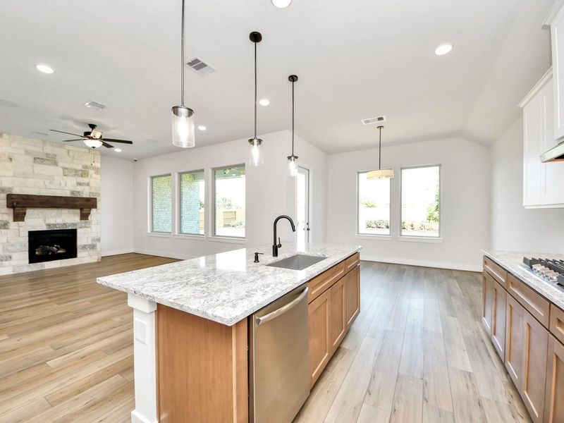 Furnished interior view inside a new home in Lago Mar, Texas City (Image 15).