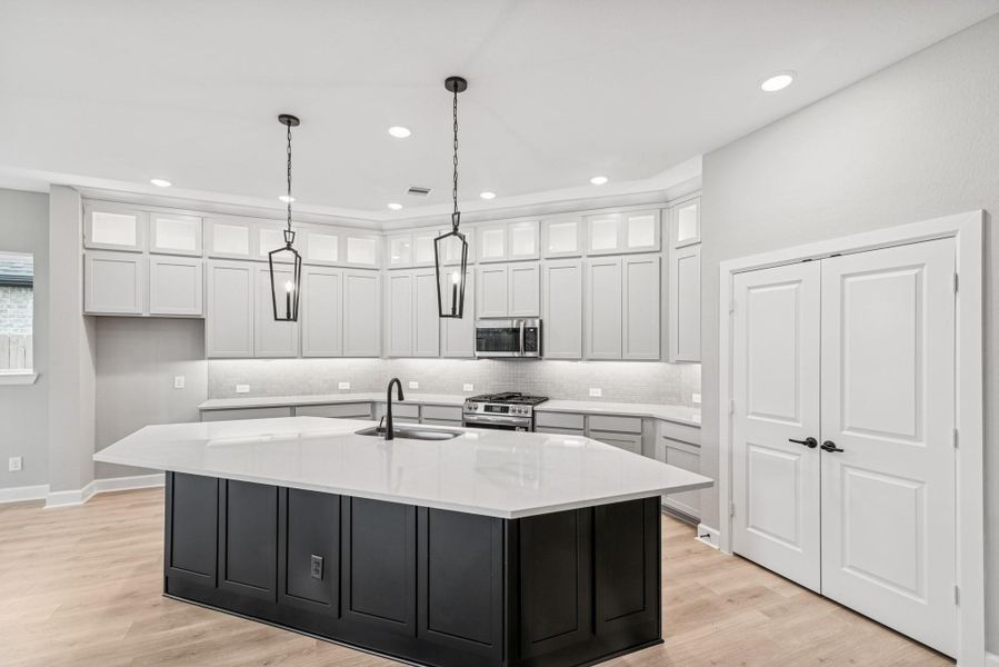 Furnished interior view inside a new home in The Highlands 55' - Encore Collection, Porter (Image 7). Furnished interior view inside a new home in The Highlands 55' - Encore Collection, Porter (Image 7).