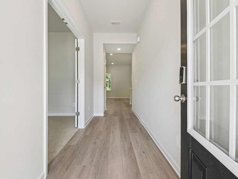 Spacious, unfurnished interior of a new home in Preserve at Mountain Creek, Pendergrass (Image 11).