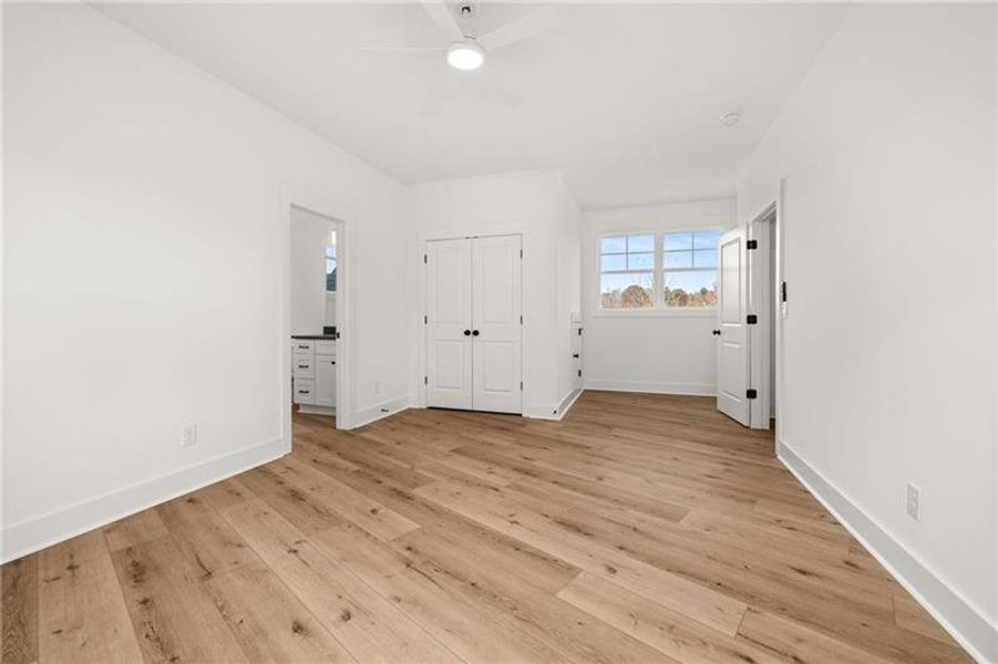 Spacious, unfurnished interior of a new home in , Jefferson (Image 50).