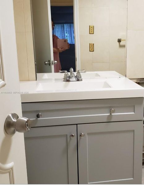 Close-up of interior finishes inside a home in , Hallandale Beach (Image 5).