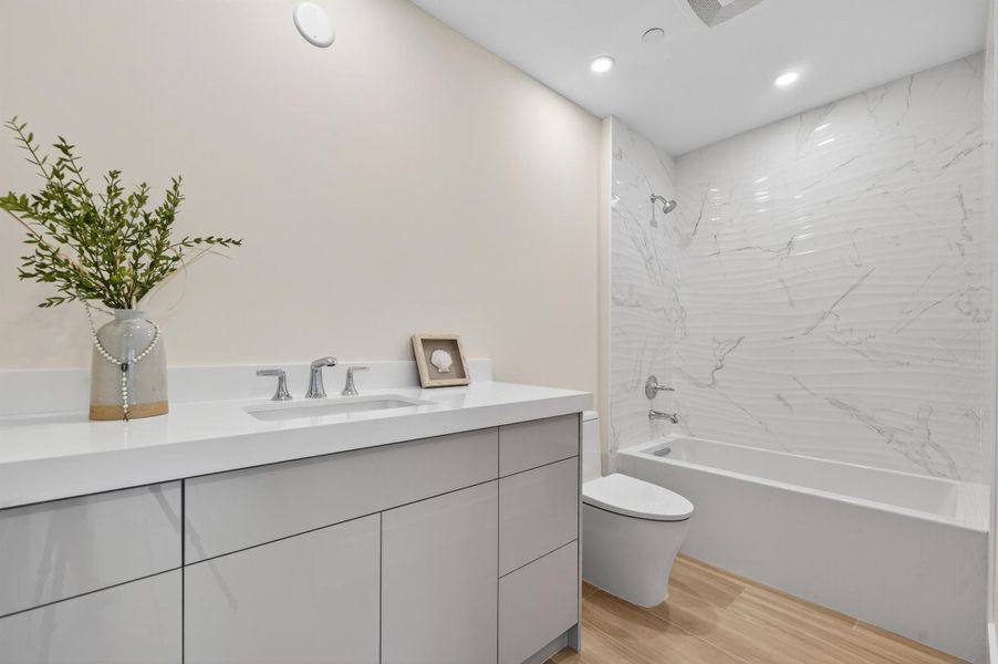 Image 17 of a home in .