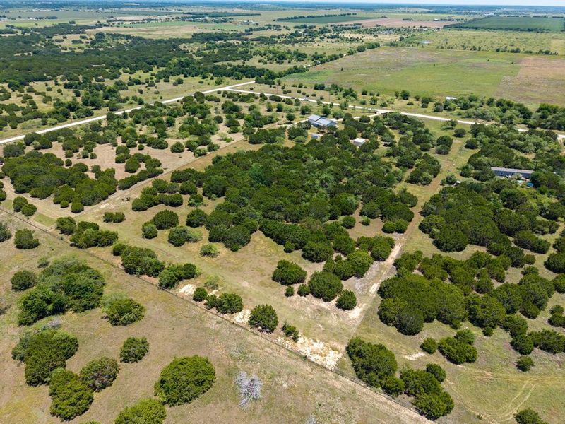 10 acre ranchette property fully fenced, cross fenced with 2 pastures for rotating livestock with gate entrance.