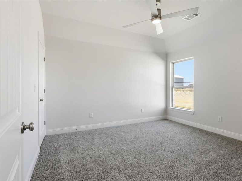 Spacious, unfurnished interior of a new home in , Weatherford (Image 34).