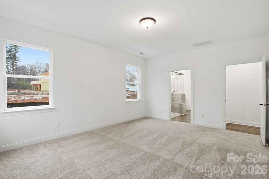 Spacious, unfurnished interior of a new home in Rone Creek, Waxhaw (Image 23). Spacious, unfurnished interior of a new home in Rone Creek, Waxhaw (Image 23).