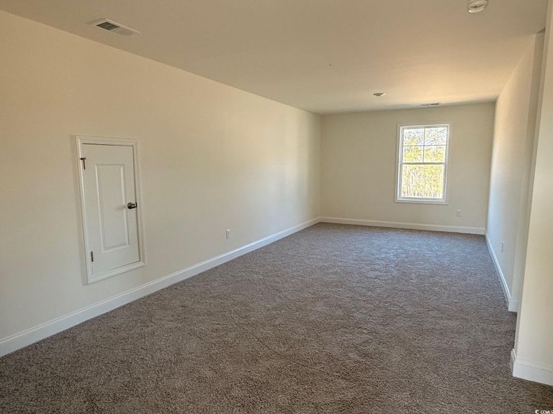 Spacious, unfurnished interior of a new home in Oak Grove, Conway (Image 10).