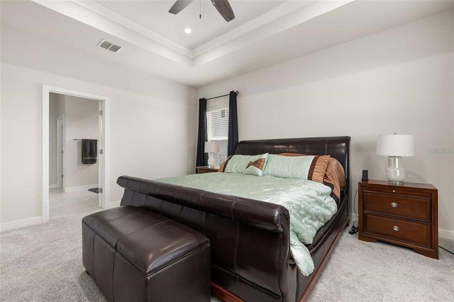 Furnished interior view inside a new home in , Clermont (Image 6).