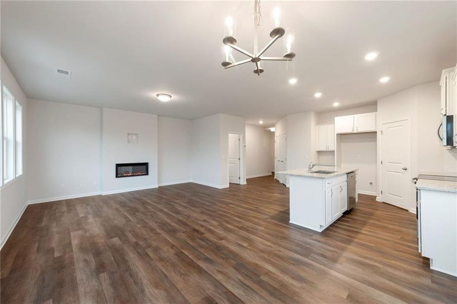 Spacious, unfurnished interior of a new home in , Calhoun (Image 15).