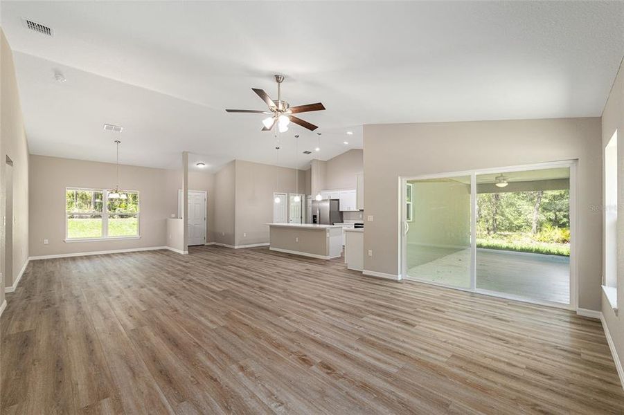 Spacious, unfurnished interior of a new home in , Dunnellon (Image 23).