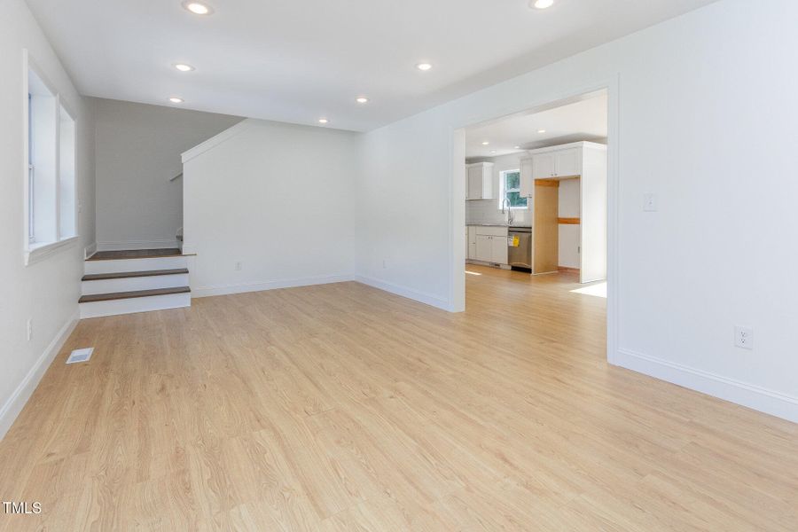 008_img_1954-edit_682 008_img_1954-edit_682