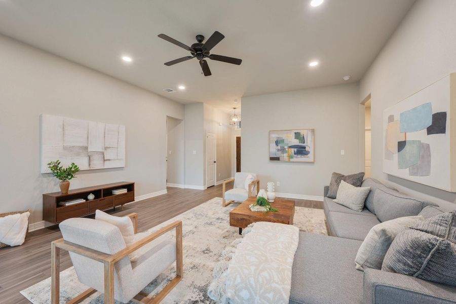 **Photos are sample photos of similar plan. Colors and features might vary**