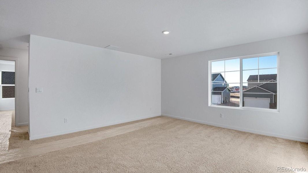 Spacious, unfurnished interior of a new home in Spring Valley Ranch, Elizabeth (Image 37).