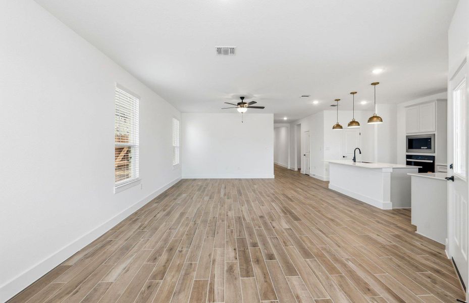 Spacious, unfurnished interior of a new home in Lagos, Manor (Image 10).