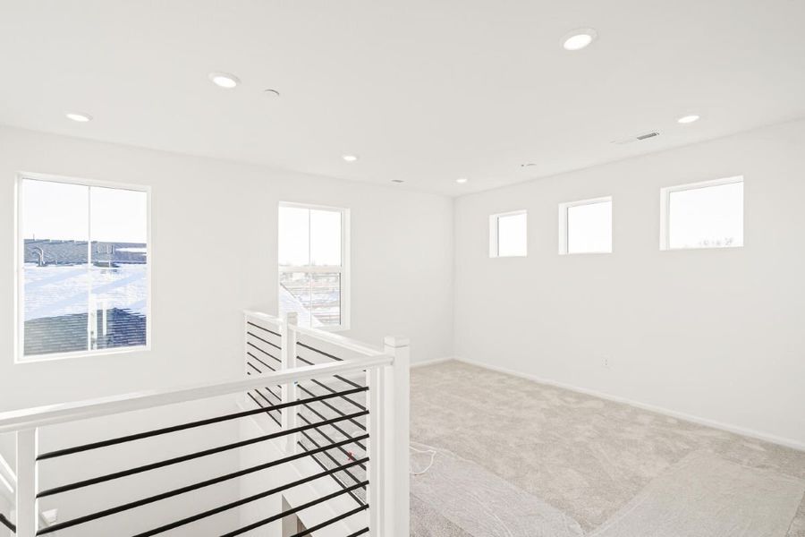 Spacious, unfurnished interior of a new home in The Nest Classic at Canyon Creek, Erie (Image 18).